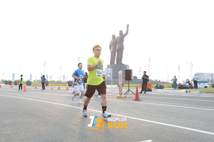 Race photo from ISOPlus Run 2024 Jakarta