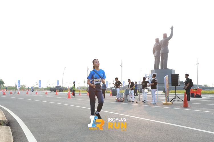 Race photo from ISOPlus Run 2024 Jakarta