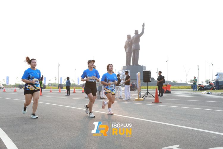 Race photo from ISOPlus Run 2024 Jakarta