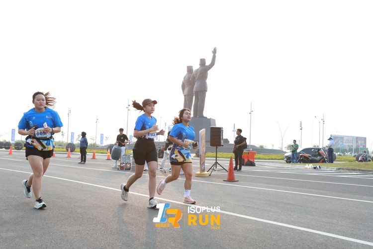 Race photo from ISOPlus Run 2024 Jakarta