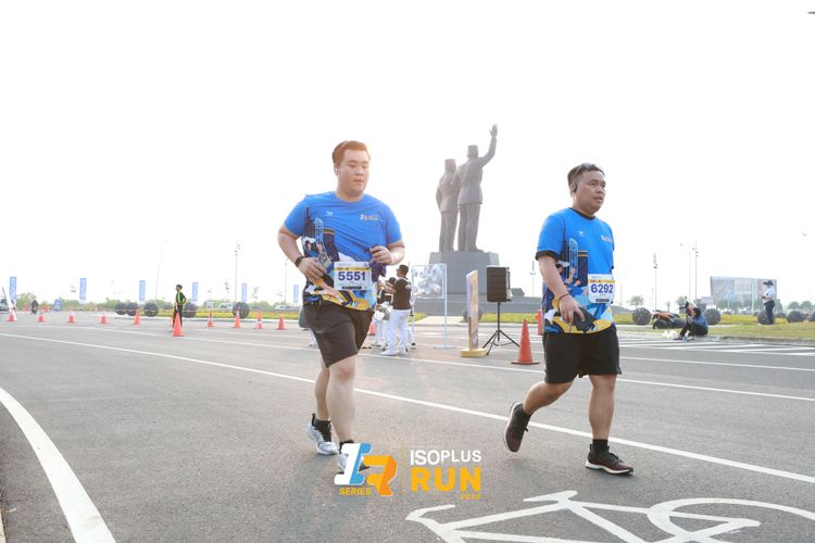 Race photo from ISOPlus Run 2024 Jakarta