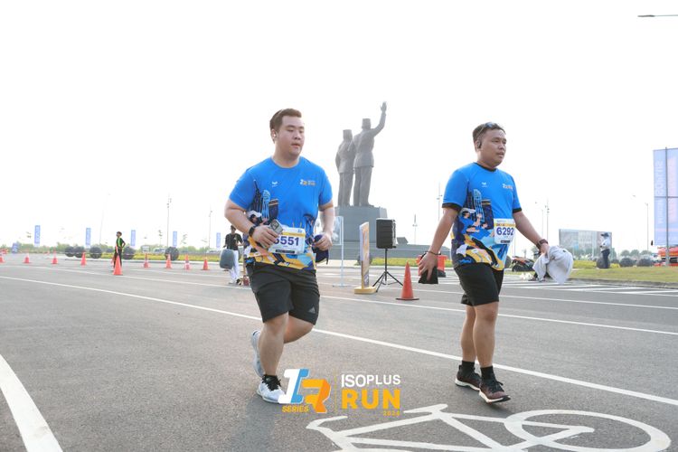 Race photo from ISOPlus Run 2024 Jakarta