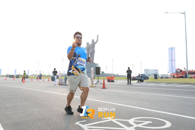 Race photo from ISOPlus Run 2024 Jakarta
