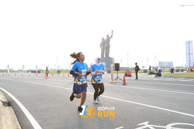 Race photo from ISOPlus Run 2024 Jakarta