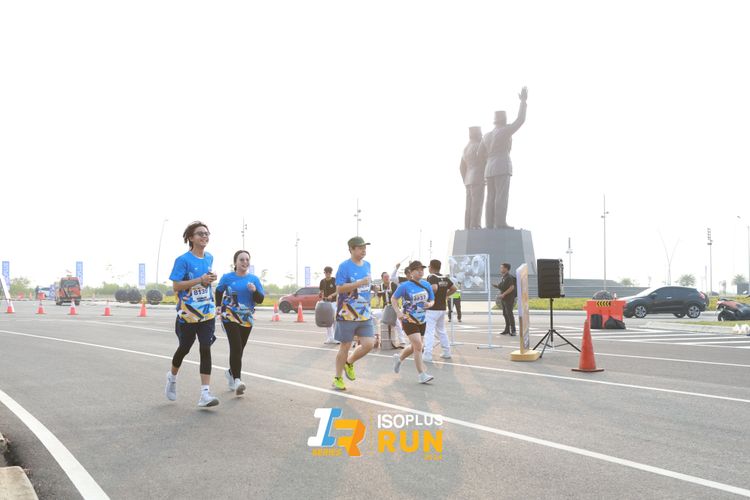 Race photo from ISOPlus Run 2024 Jakarta