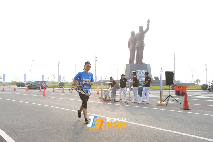 Race photo from ISOPlus Run 2024 Jakarta