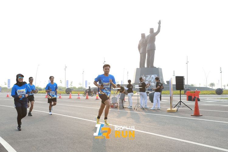 Race photo from ISOPlus Run 2024 Jakarta