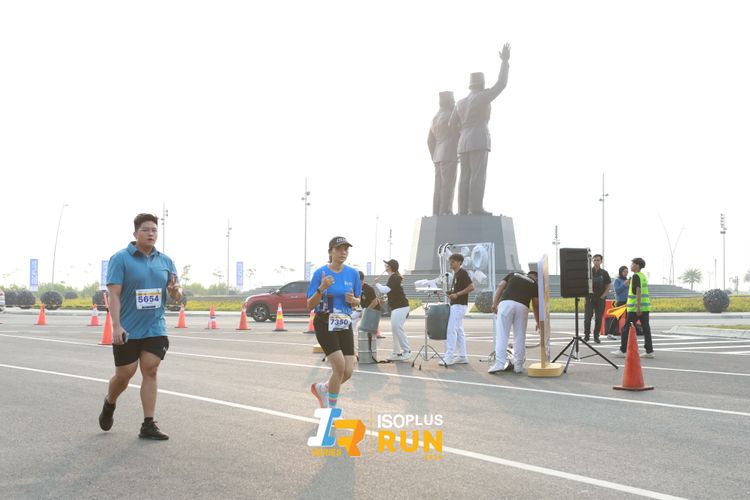 Race photo from ISOPlus Run 2024 Jakarta
