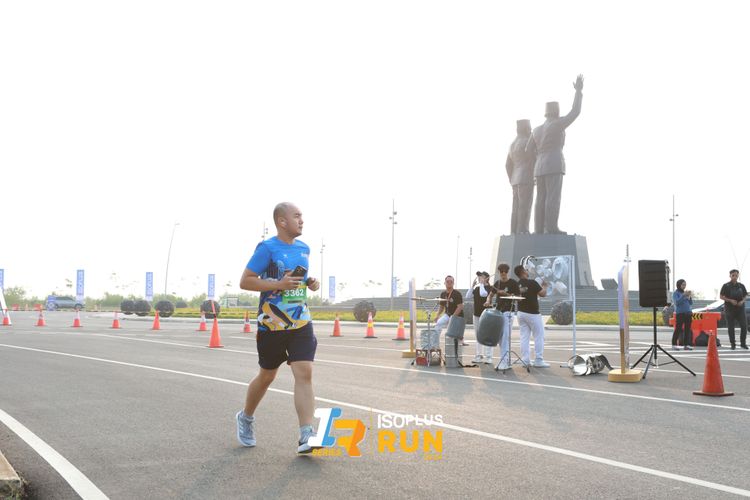 Race photo from ISOPlus Run 2024 Jakarta