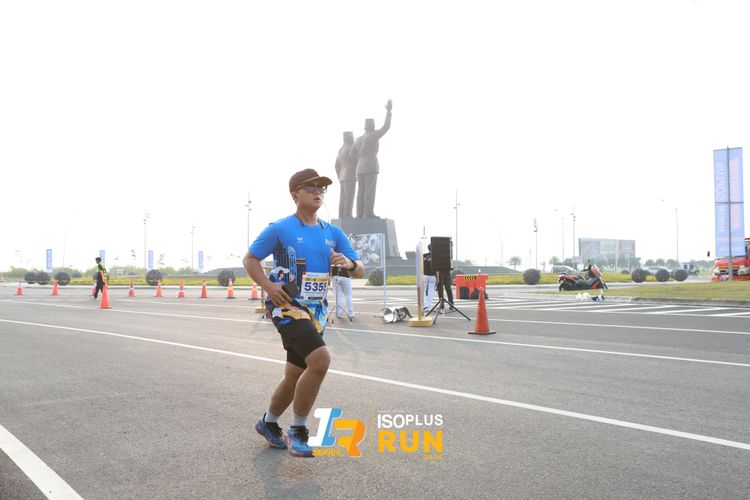 Race photo from ISOPlus Run 2024 Jakarta