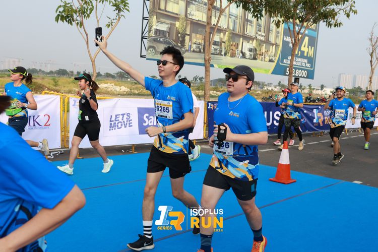 Race photo from ISOPlus Run 2024 Jakarta