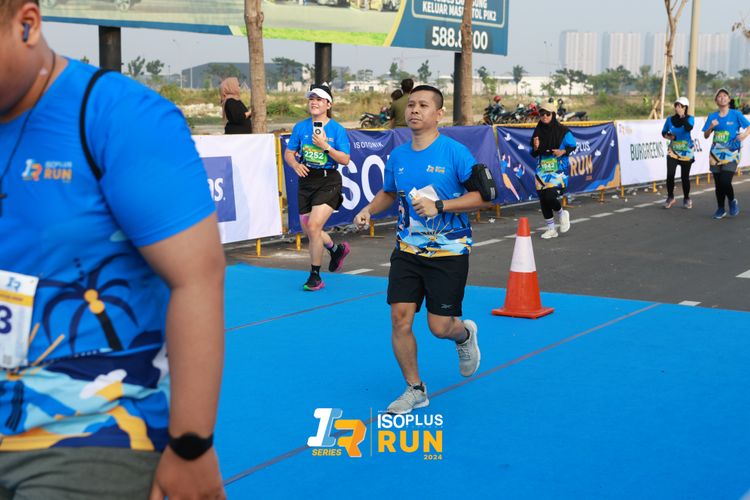 Race photo from ISOPlus Run 2024 Jakarta