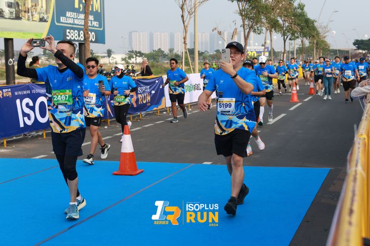 Race photo from ISOPlus Run 2024 Jakarta