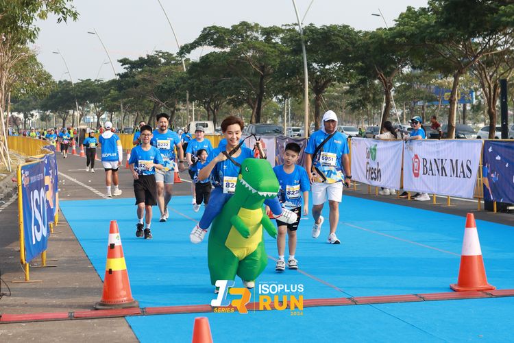 Race photo from ISOPlus Run 2024 Jakarta