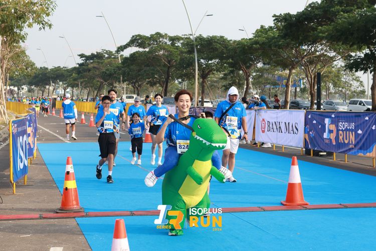 Race photo from ISOPlus Run 2024 Jakarta