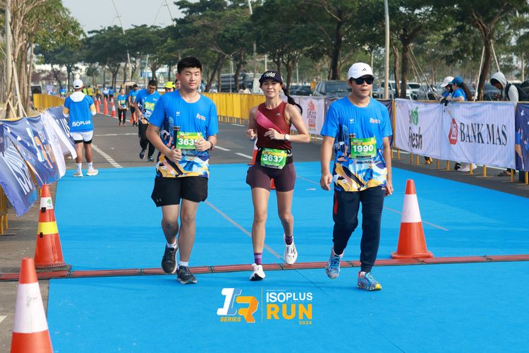 Race photo from ISOPlus Run 2024 Jakarta