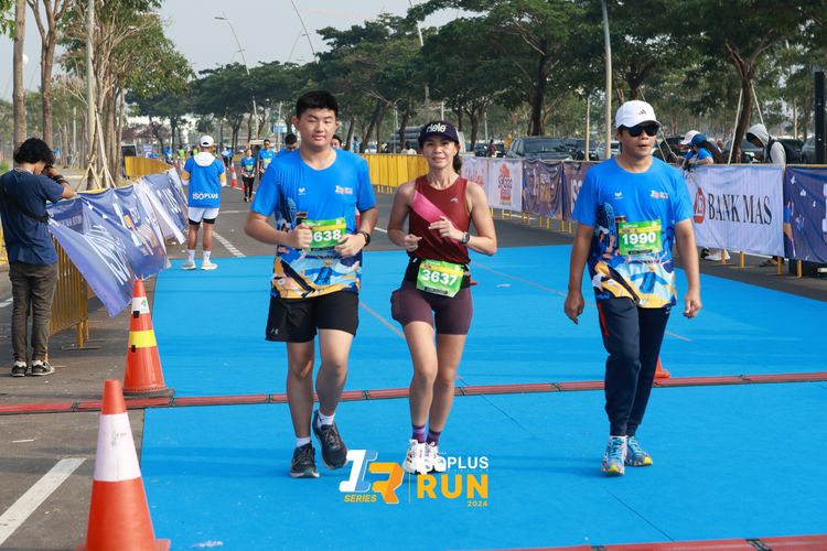 Race photo from ISOPlus Run 2024 Jakarta