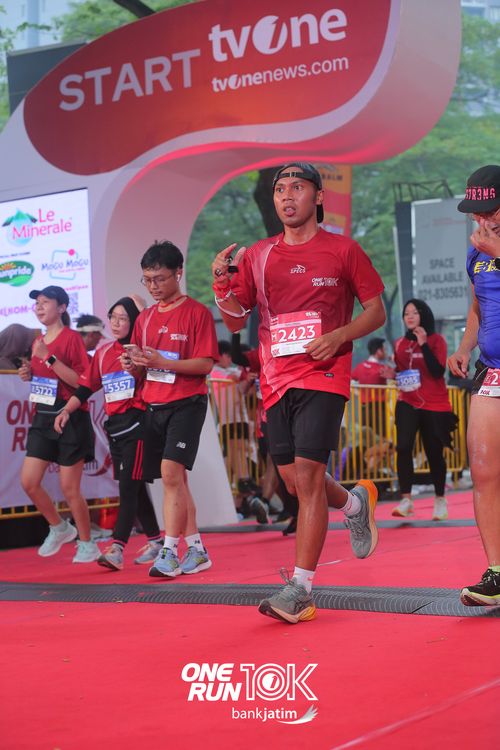 Race photo from ONE RUN 10 K