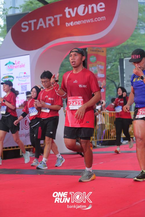 Race photo from ONE RUN 10 K