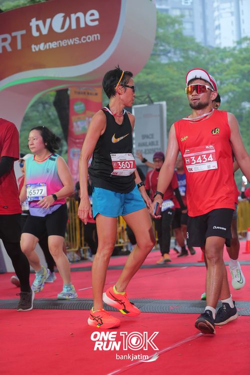Race photo from ONE RUN 10 K