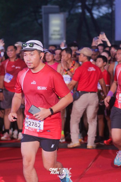 Race photo from ONE RUN 10 K