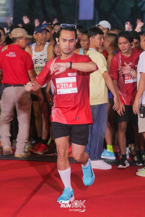 Race photo from ONE RUN 10 K