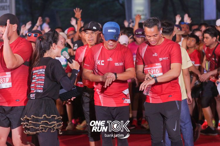 Race photo from ONE RUN 10 K