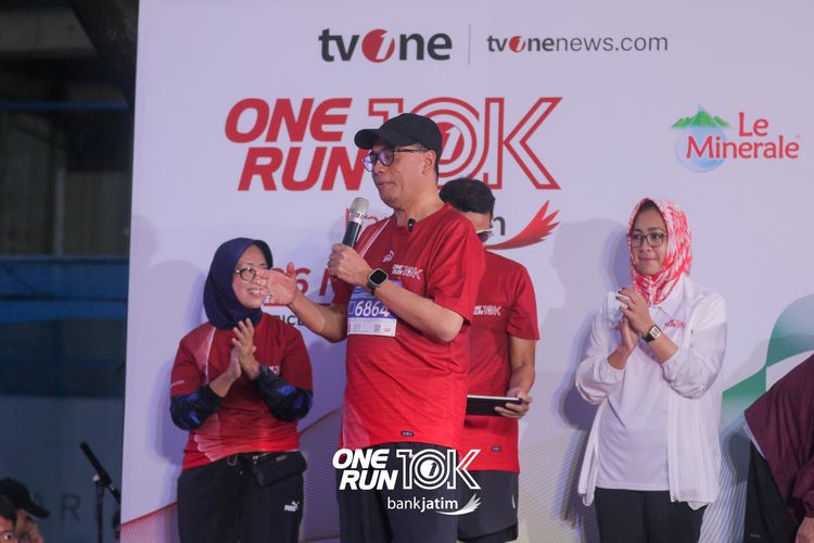 Race photo from ONE RUN 10 K