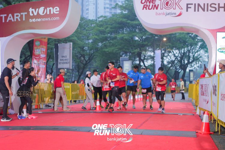 Race photo from ONE RUN 10 K