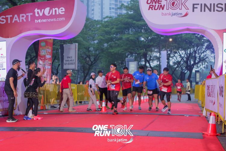 Race photo from ONE RUN 10 K