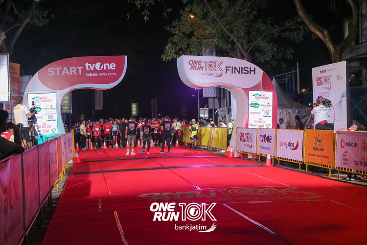 Race photo from ONE RUN 10 K