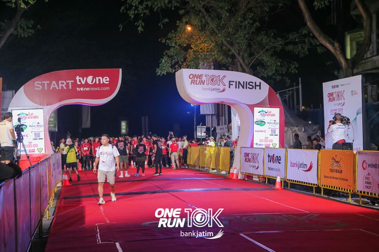 Race photo from ONE RUN 10 K