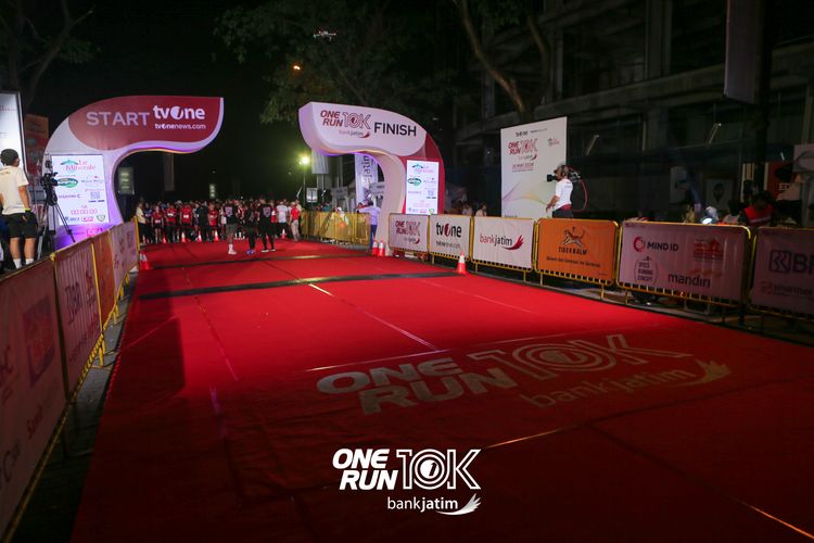 Race photo from ONE RUN 10 K
