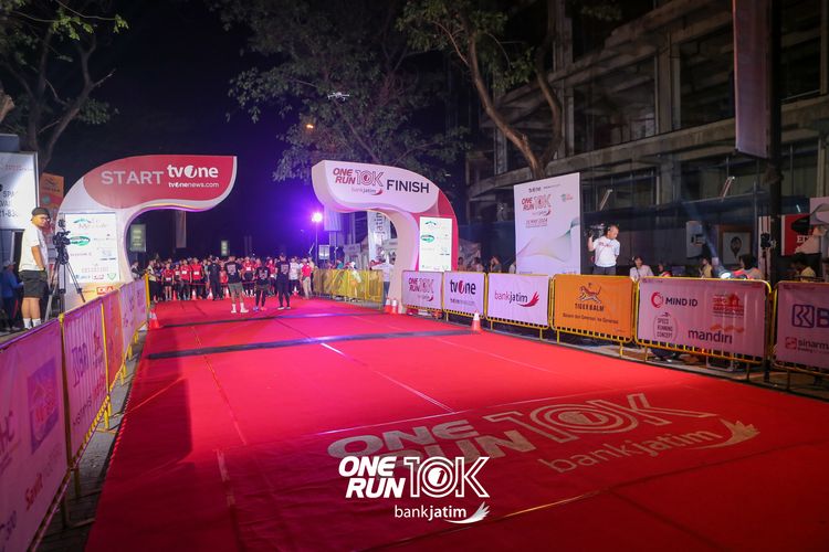 Race photo from ONE RUN 10 K