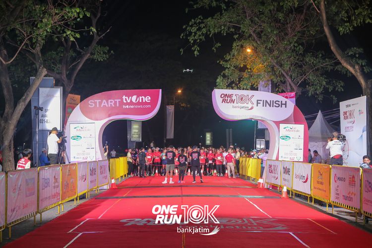 Race photo from ONE RUN 10 K