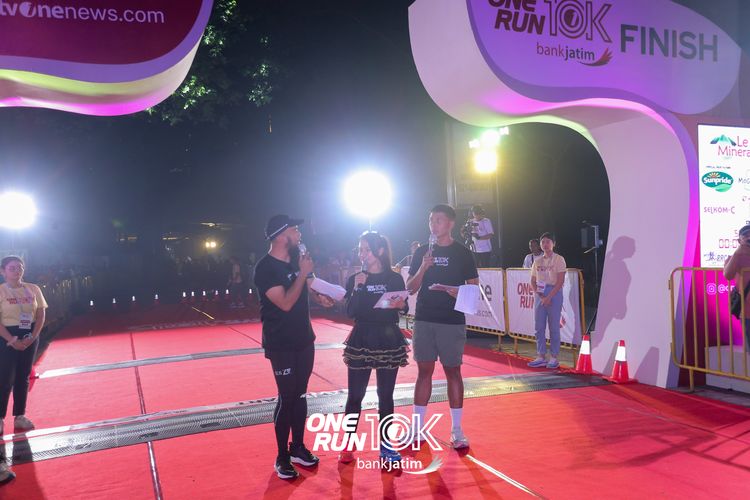 Race photo from ONE RUN 10 K
