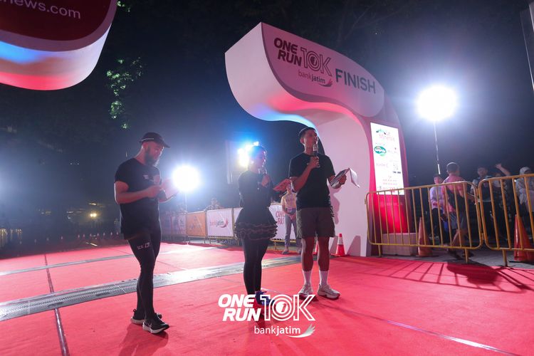 Race photo from ONE RUN 10 K