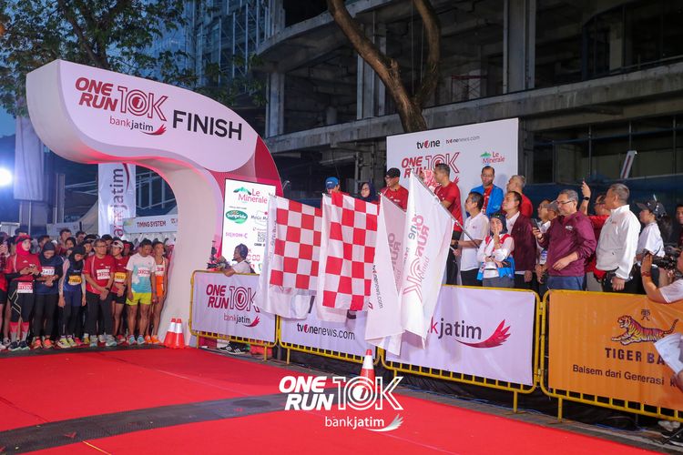 Race photo from ONE RUN 10 K