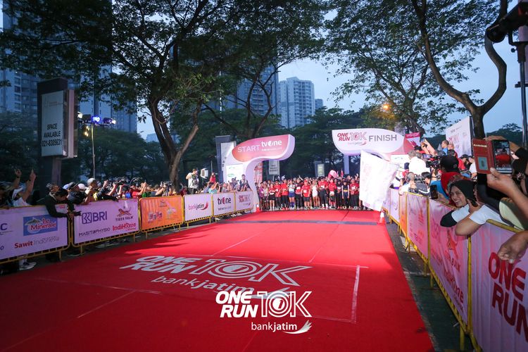 Race photo from ONE RUN 10 K