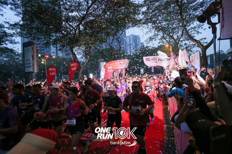 Race photo from ONE RUN 10 K