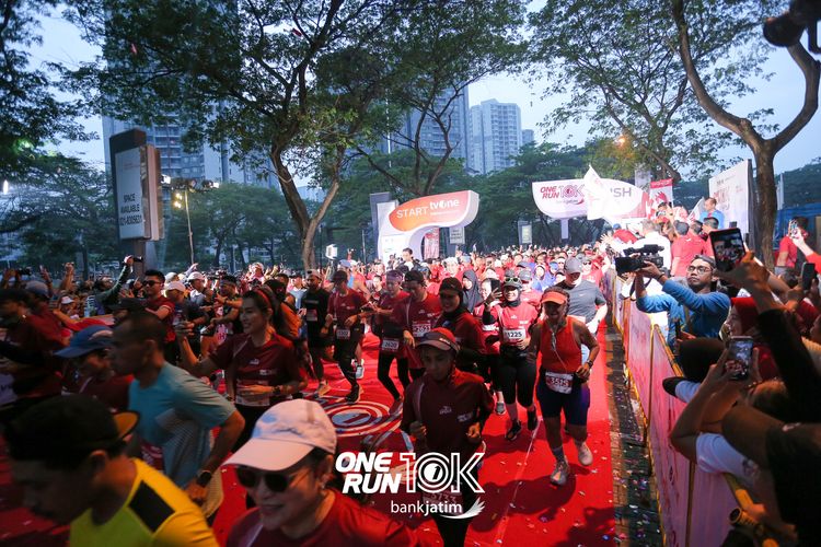 Race photo from ONE RUN 10 K