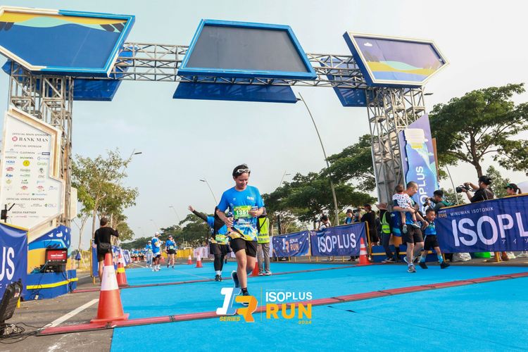 Race photo from ISOPlus Run 2024 Jakarta