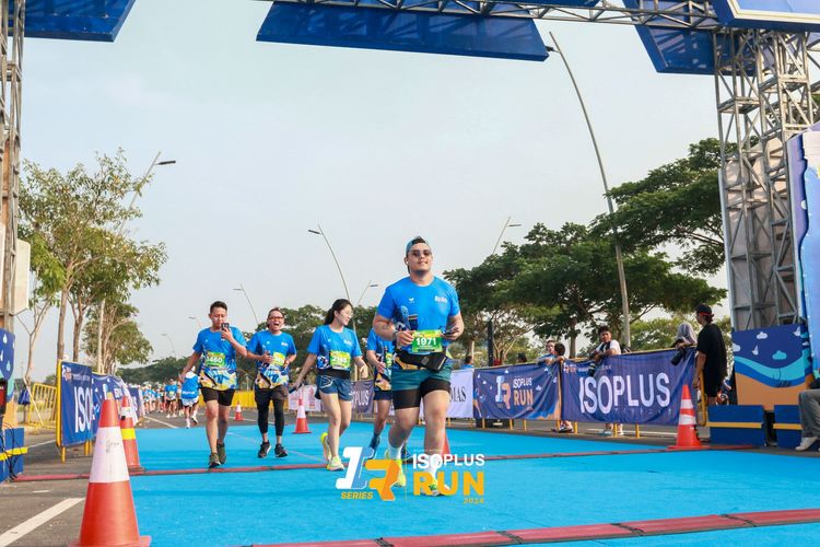 Race photo from ISOPlus Run 2024 Jakarta
