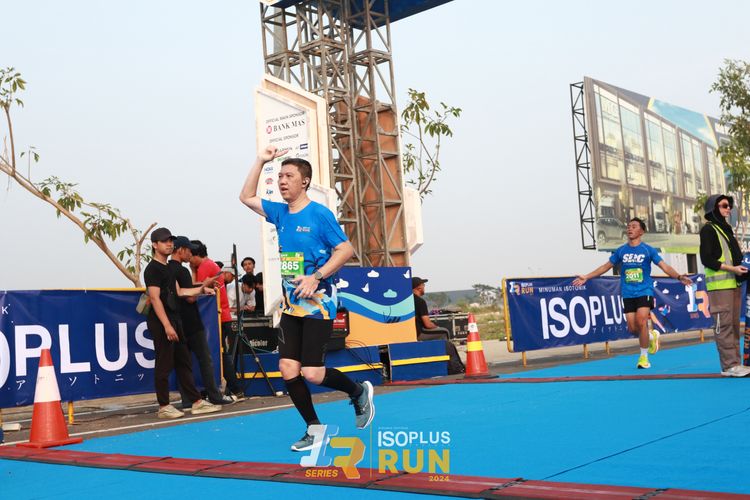 Race photo from ISOPlus Run 2024 Jakarta