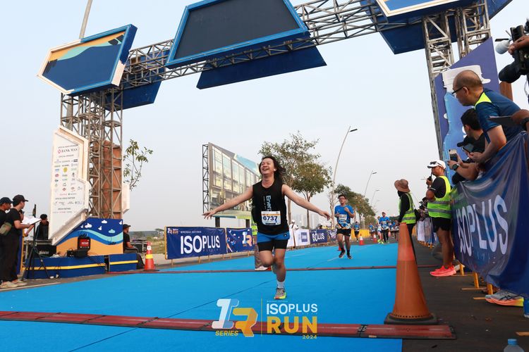 Race photo from ISOPlus Run 2024 Jakarta