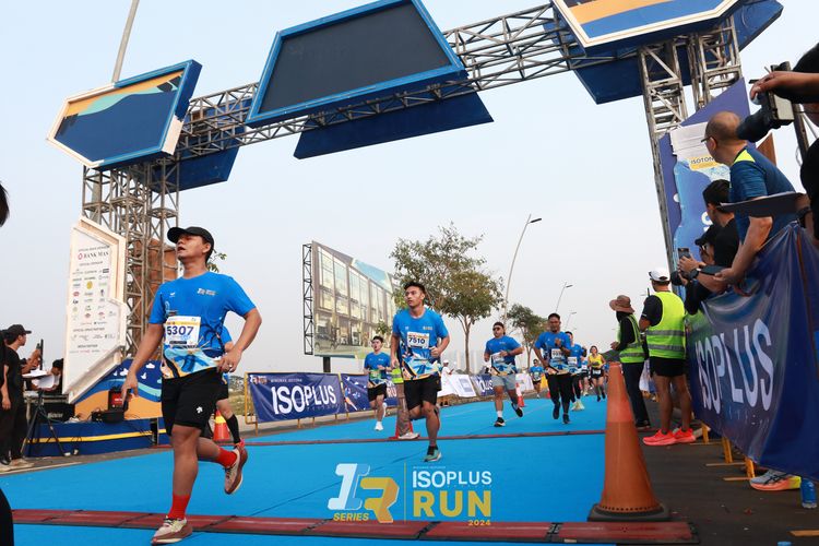 Race photo from ISOPlus Run 2024 Jakarta