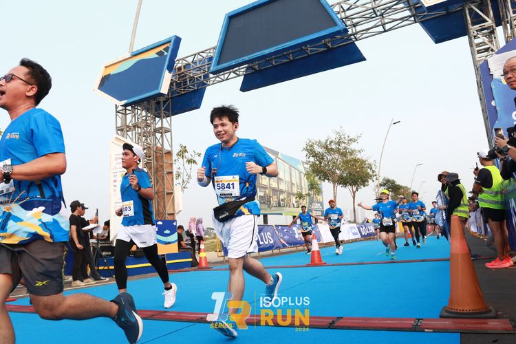 Race photo from ISOPlus Run 2024 Jakarta