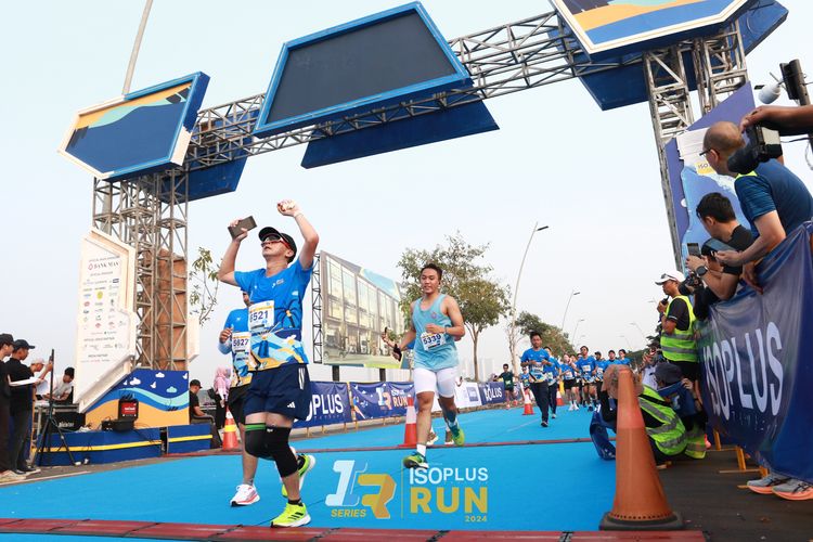 Race photo from ISOPlus Run 2024 Jakarta
