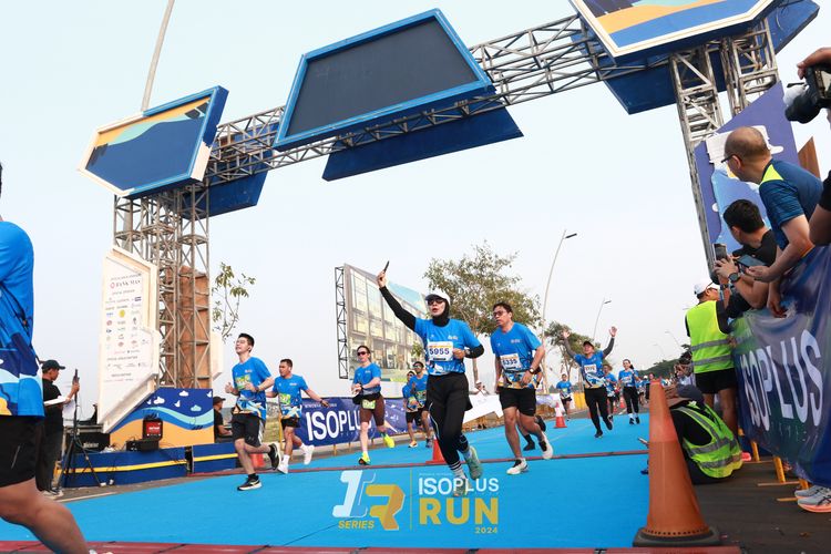 Race photo from ISOPlus Run 2024 Jakarta