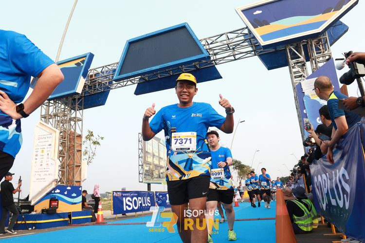 Race photo from ISOPlus Run 2024 Jakarta